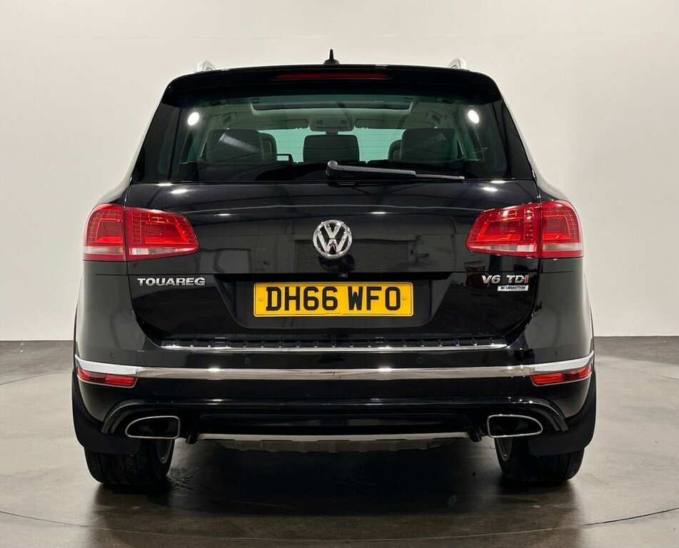 Volkswagen Touareg 3L R-line DH66WFO Black #6