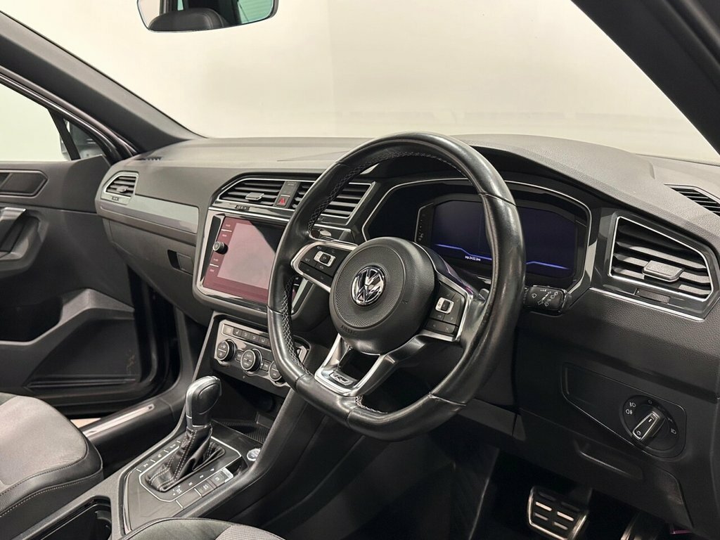 Volkswagen Tiguan 2L R-line MD19NHG Grey #5