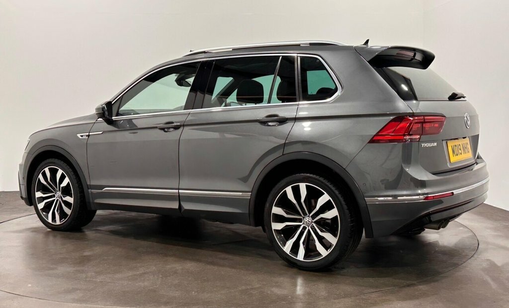 Volkswagen Tiguan 2L R-line MD19NHG Grey #3