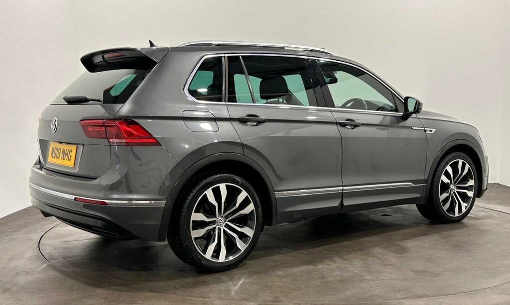 Volkswagen Tiguan 2L R-line MD19NHG Grey #4