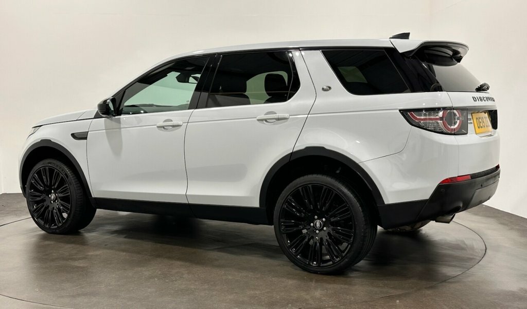 Land Rover Discovery Sport 2L Landmark OE19ZBZ White #3
