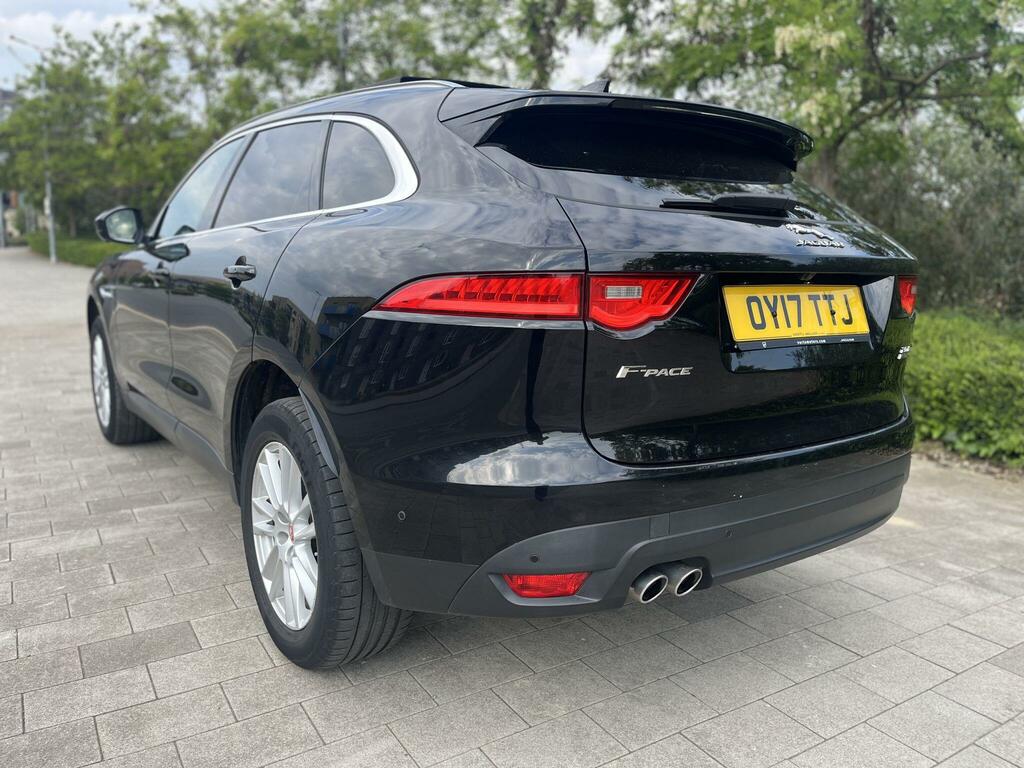 Jaguar F-Pace 2.0 D180 Portfolio Awd Euro 6 Ss OY17TTJ Black #5