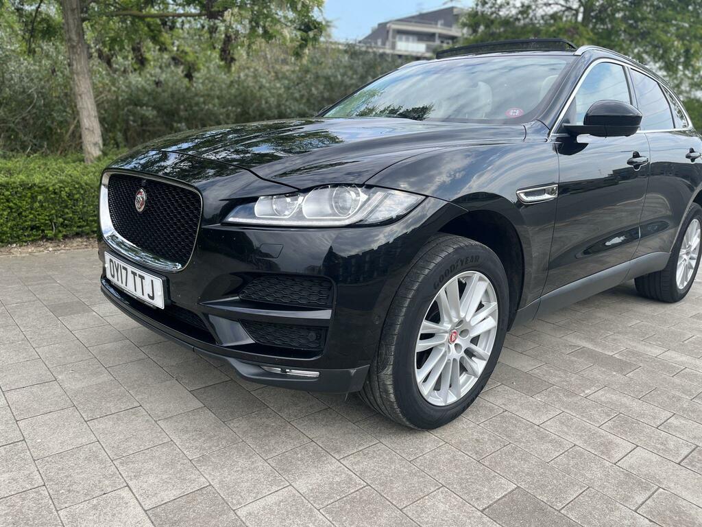 Jaguar F-Pace 2.0 D180 Portfolio Awd Euro 6 Ss OY17TTJ Black #4