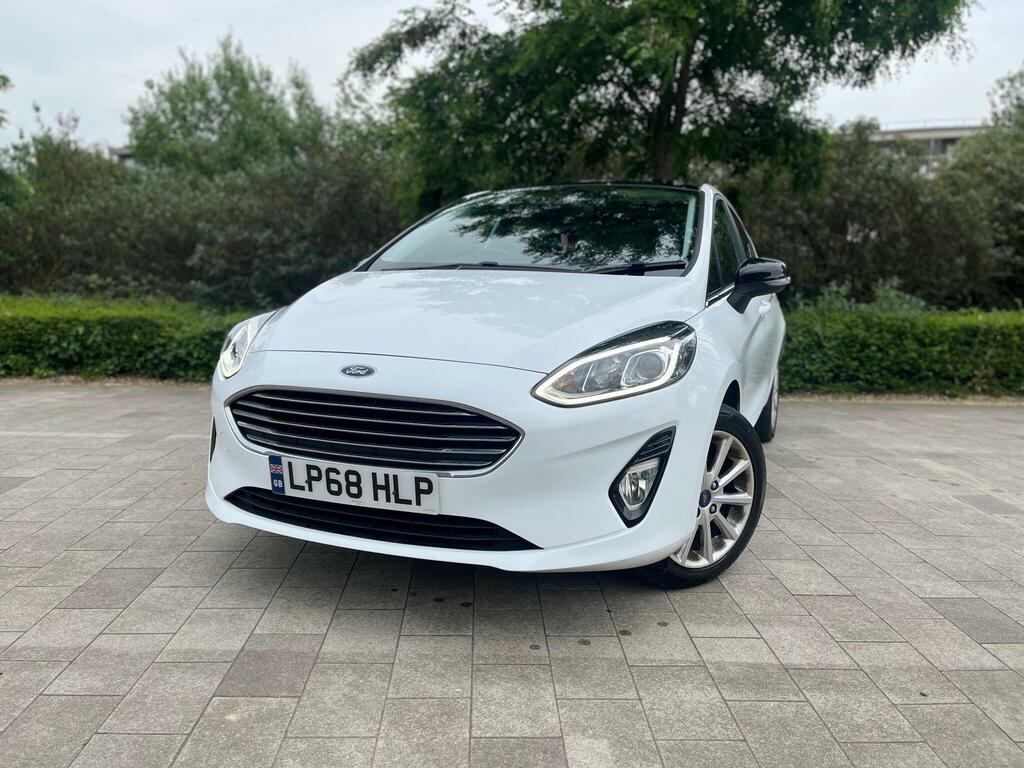 Ford Fiesta 1.0T Ecoboost Titanium Euro 6 Ss White