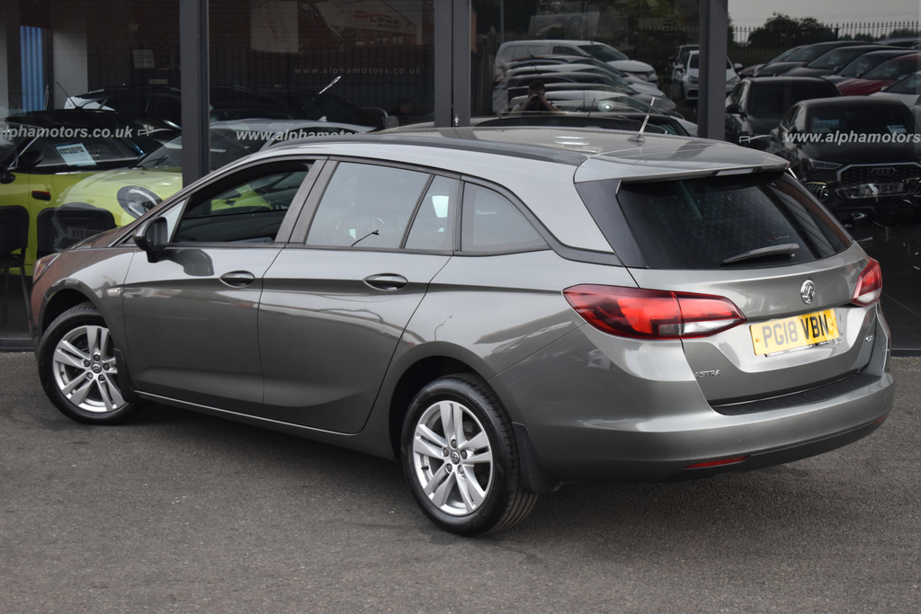 Vauxhall Astra 1.6 Cdti Ecoflex Design Sports Tourer M PG18VBN #2
