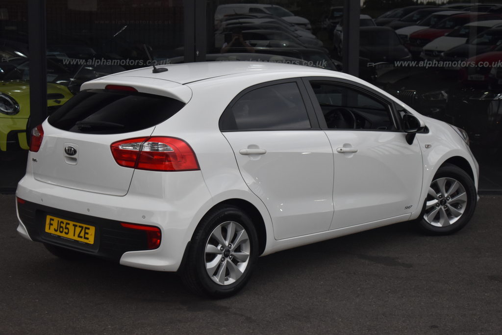 Kia RIO 1.25 Sr7 Hatchback Euro 6 84 Bh White #5