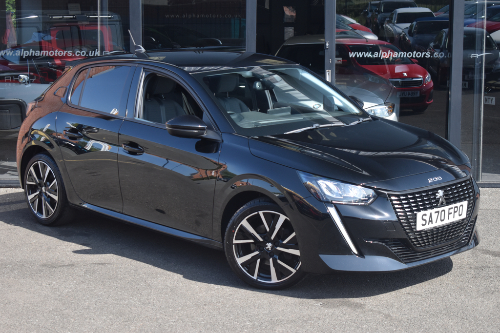 Peugeot 208 1.2 Puretech Allure Premium Hatchback M Black