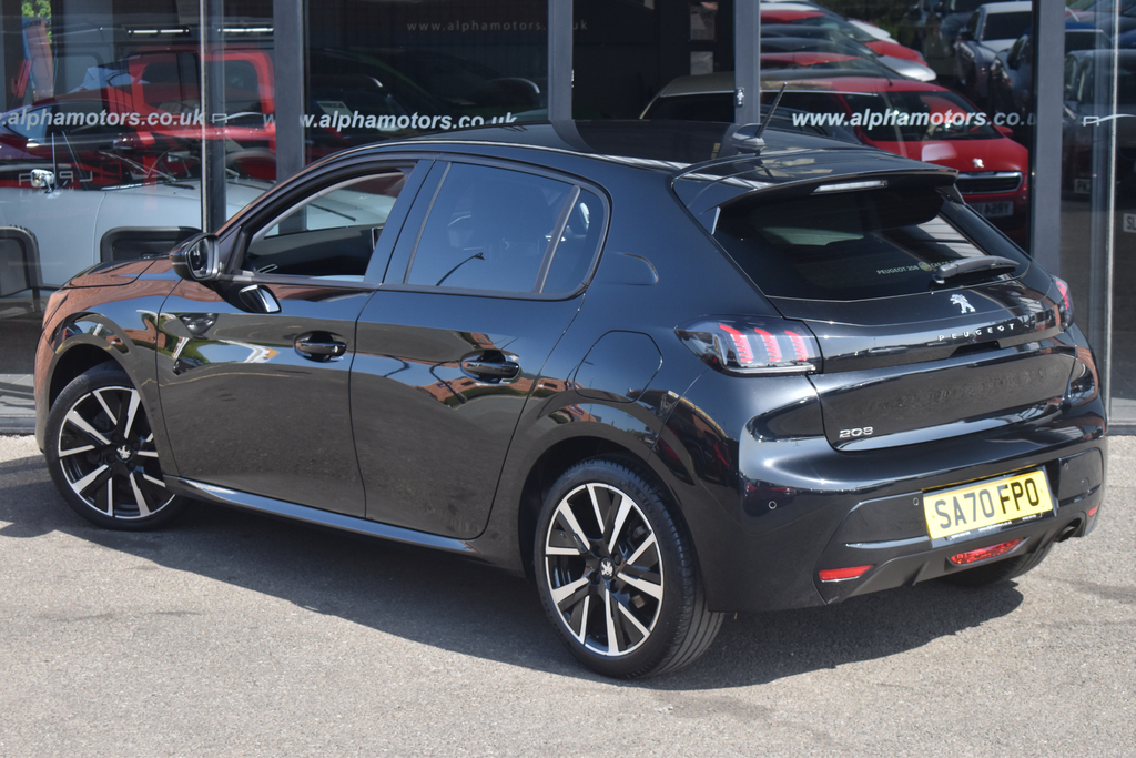 Peugeot 208 1.2 Puretech Allure Premium Hatchback M SA70FPO Black #2
