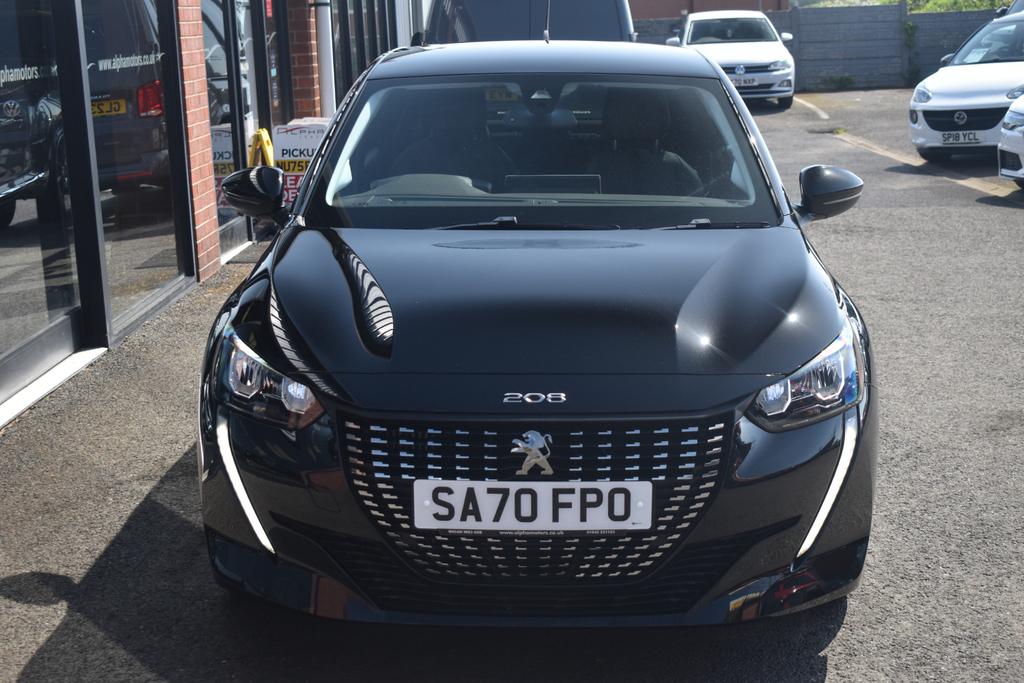 Peugeot 208 1.2 Puretech Allure Premium Hatchback M SA70FPO Black #3