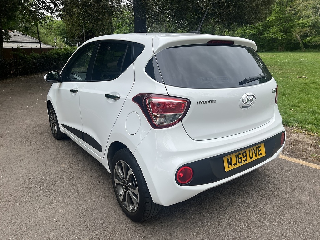 Hyundai I10 Premium Se 201969 MJ69UVE White #6