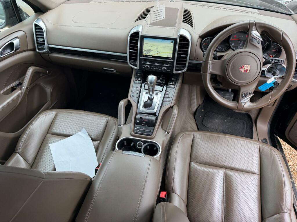Porsche Cayenne 3.0 Td V6 Platinum Edition Tiptronics 4Wd Euro 5 FN63HDX Black #2