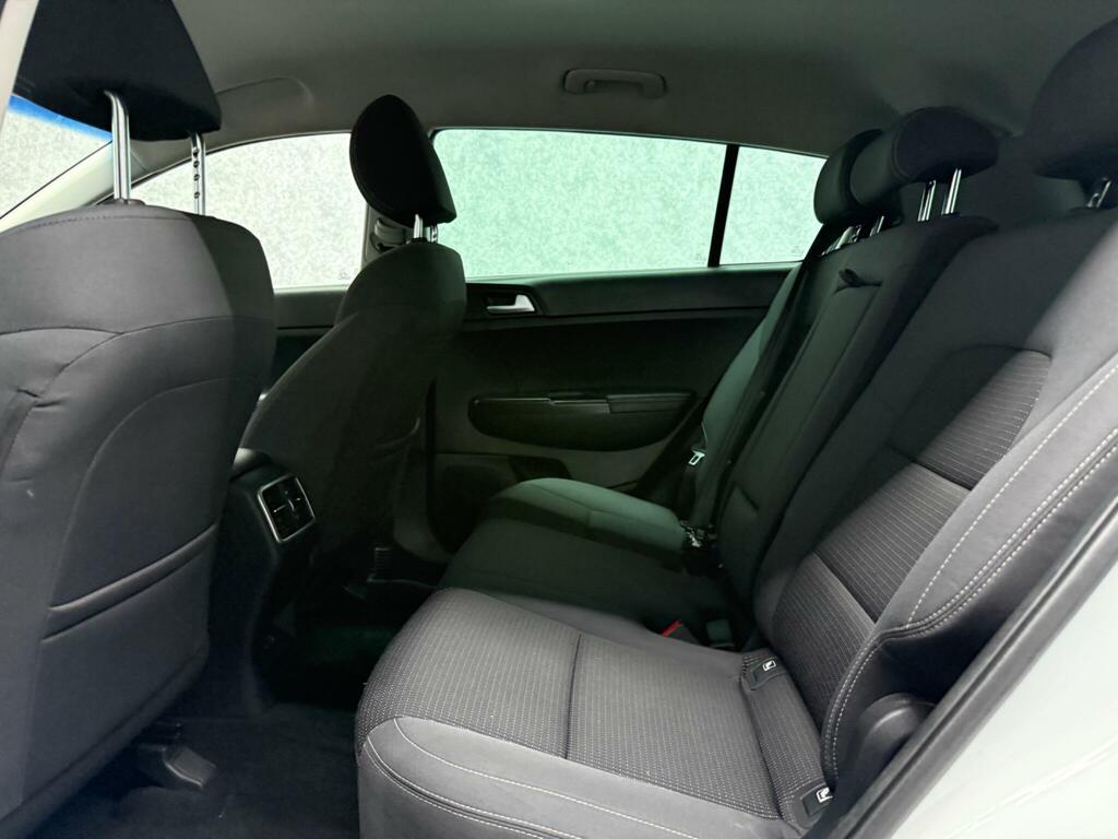 Kia Sportage 2.0 Crdi Kx-2 Awd Euro 6 LF17BAV White #3