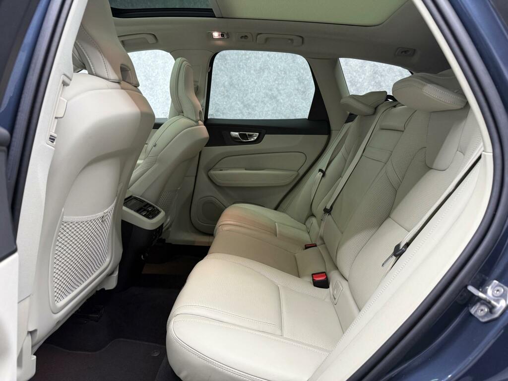 Volvo XC60 2.0 B4 Mhev Inscription Pro Awd Euro 6 Ss LS69MKN Blue #3
