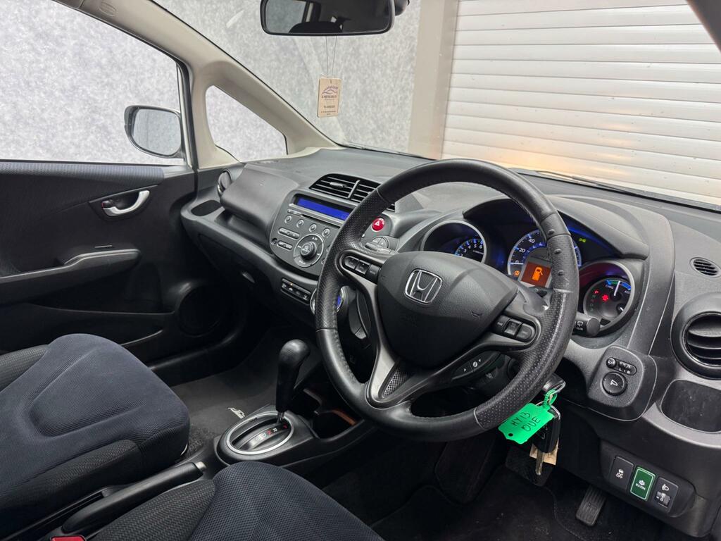 Honda Jazz 1.3H Ima Hs Cvt Euro 5 HY13OUE White #2