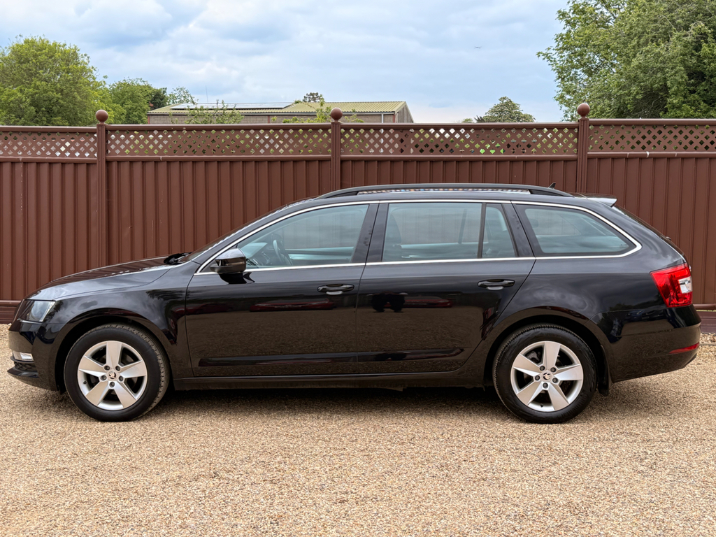 Skoda Octavia 1.6 Tdi Se Technology Estate Eur #3