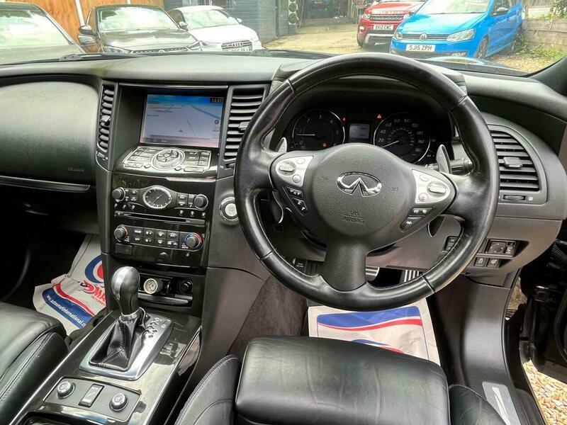 Infiniti QX70 3.0D V6 S Design Black #3