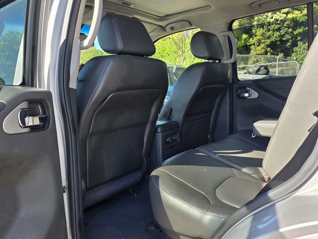 Nissan Pathfinder 4X4 2.5 Dci Acenta 201010 Silver #19