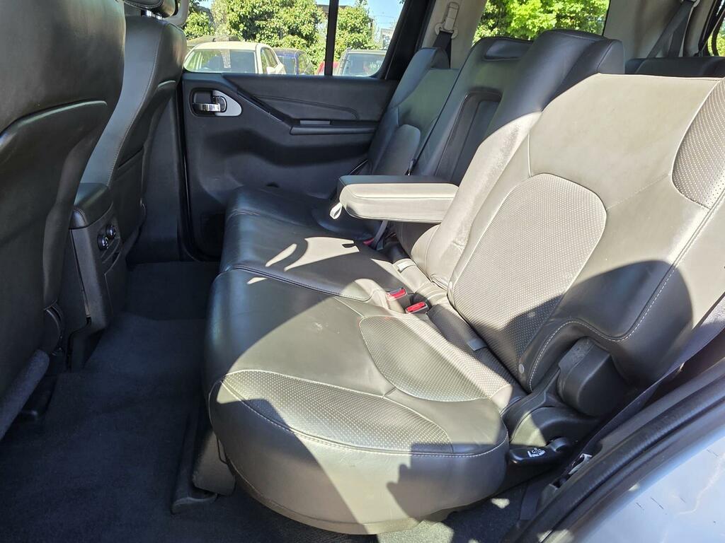 Nissan Pathfinder 4X4 2.5 Dci Acenta 201010 Silver #22