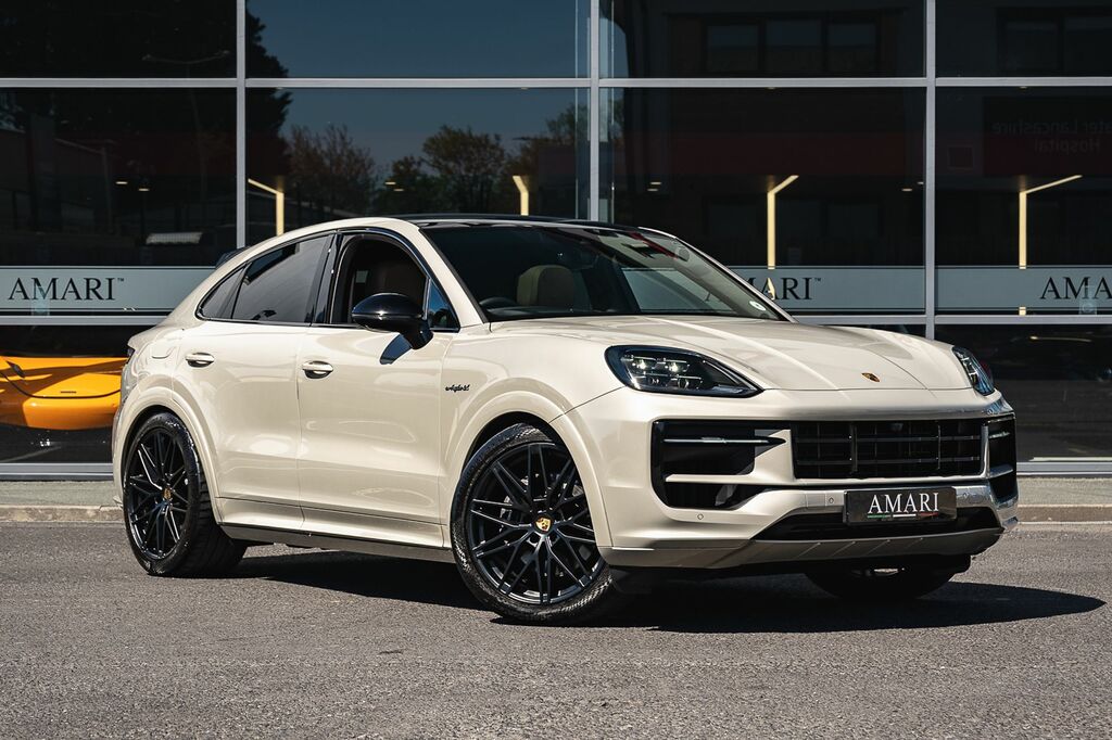 Porsche Cayenne V6 E-hybrid Coupe  Beige #2