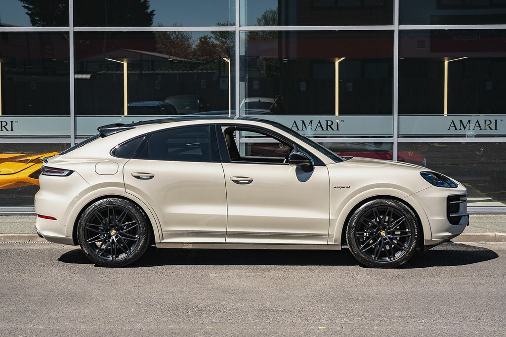 Porsche Cayenne V6 E-hybrid Coupe  Beige #3