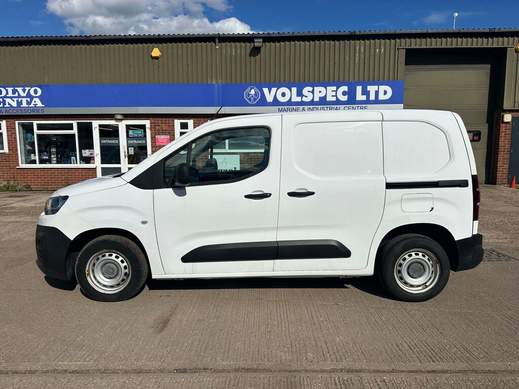 Citroen Berlingo 650 X M Bluehdi YH20EUV White #4