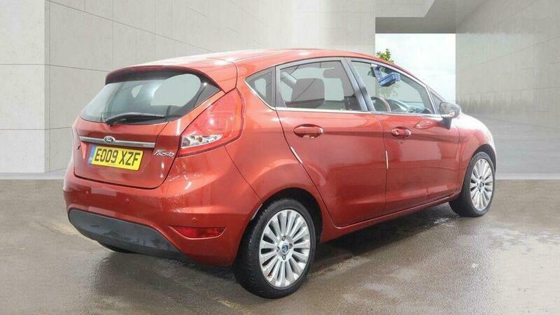 Ford Fiesta 1.4 Titanium EO09XZF Red #4