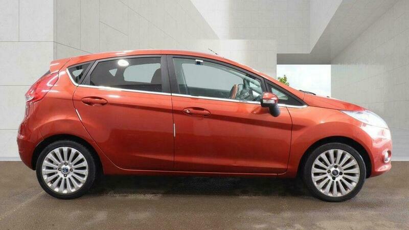 Ford Fiesta 1.4 Titanium EO09XZF Red #5