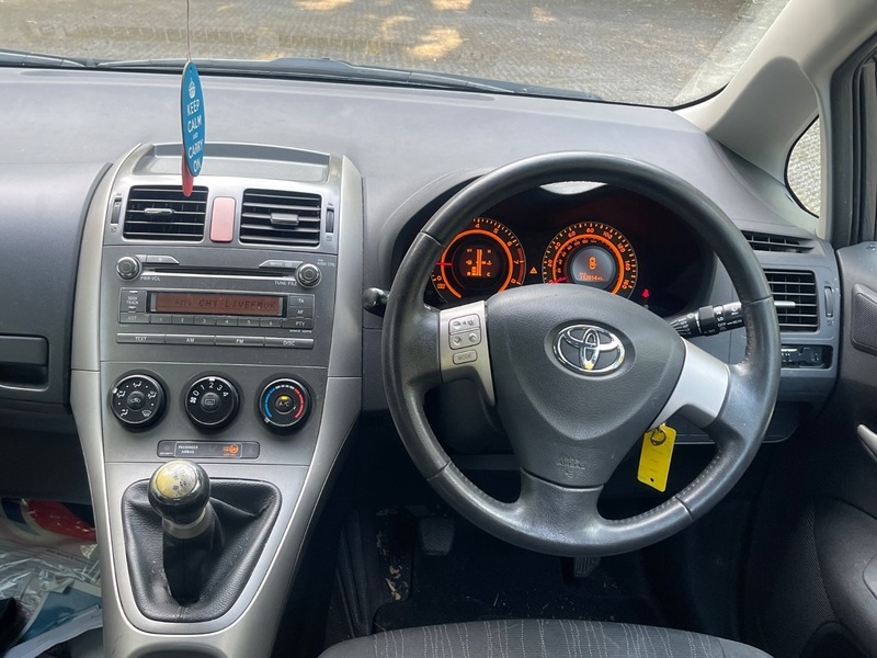 Toyota Auris 1.6 Vvt-i T3 Grey #2