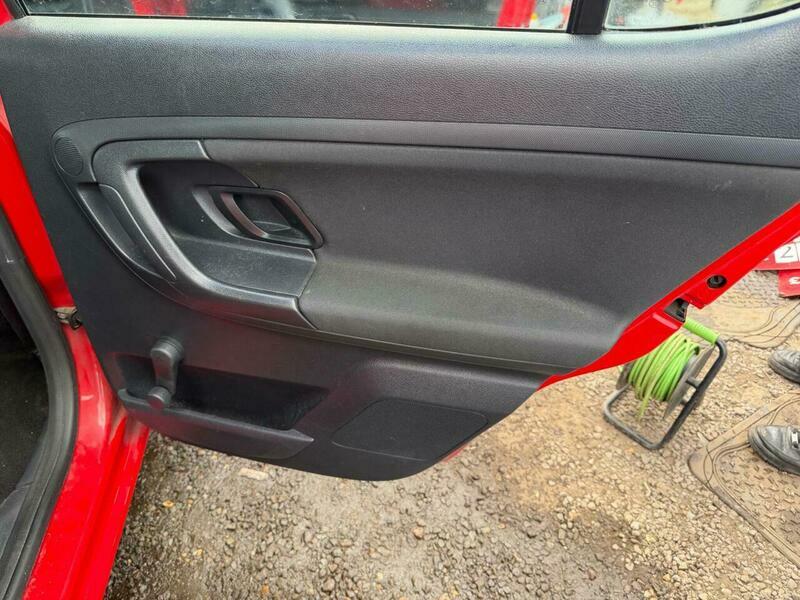 Skoda Fabia 1.4 Mpi Se Hatchback Red #4