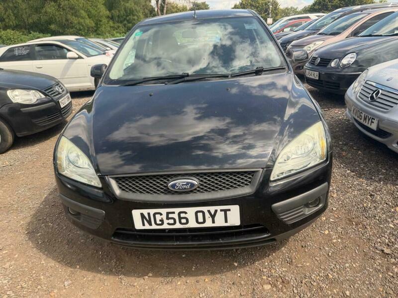 Ford Focus 1.6 Sport Black #6