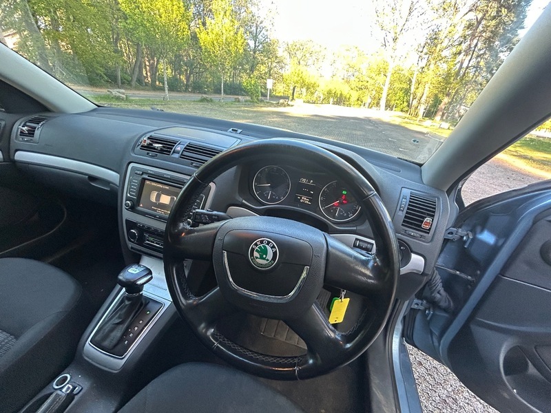 Skoda Octavia 1.8 Tsi Elegance Dsg RK10SNU Grey #3