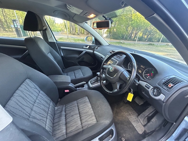 Skoda Octavia 1.8 Tsi Elegance Dsg RK10SNU Grey #5