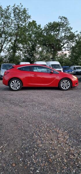 Vauxhall Astra GTC 2.0 Cdti Sri Red #5