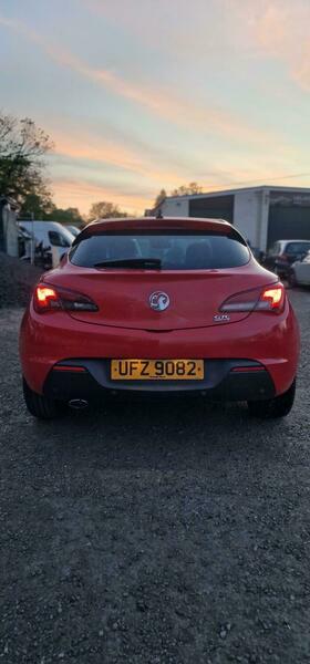 Vauxhall Astra GTC 2.0 Cdti Sri Red #4