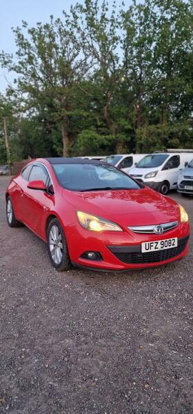 Vauxhall Astra GTC 2.0 Cdti Sri Red