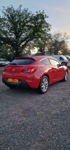 Vauxhall Astra GTC 2.0 Cdti Sri Red #6