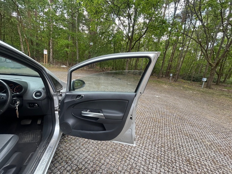 Vauxhall Corsa 1.4 16V Se AJ60UMG Silver #6