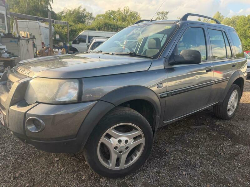 Land Rover Freelander 2 Adventurer Black #3