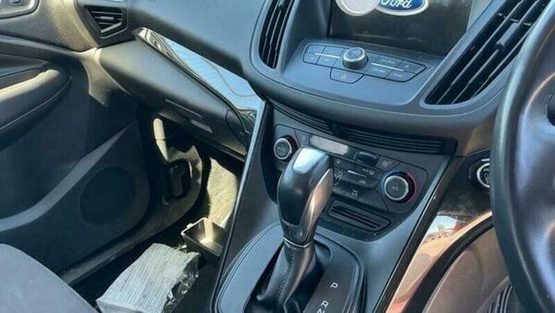Ford Kuga 2.0 Tdci Titanium Powershift HV68HFS Red #2
