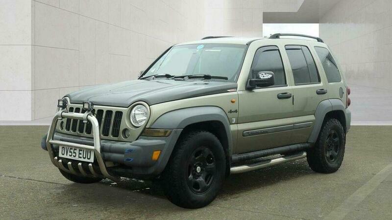 Jeep Cherokee 2.4 Sport 4X4 Green #2
