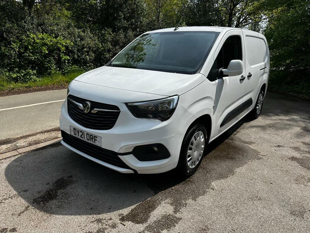 Vauxhall Combo 1.5 Turbo D 2300 Sportive L2 H1 Euro 6 DY21ORF White #3