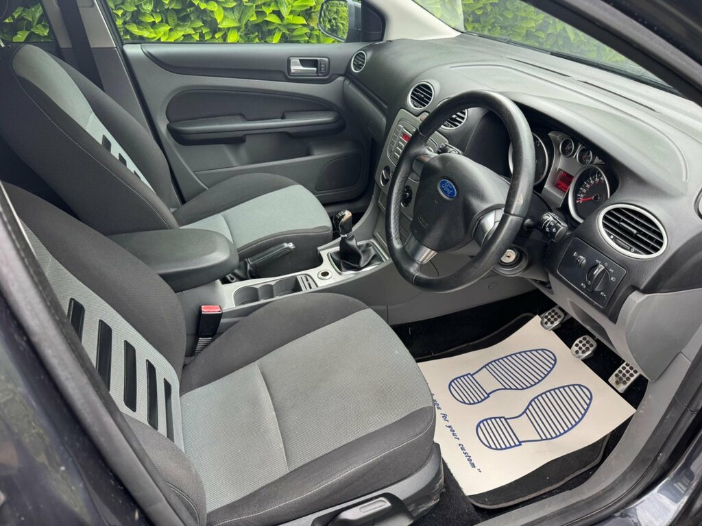 Ford Focus 1.6 Zetec S LR09WDJ Grey #2