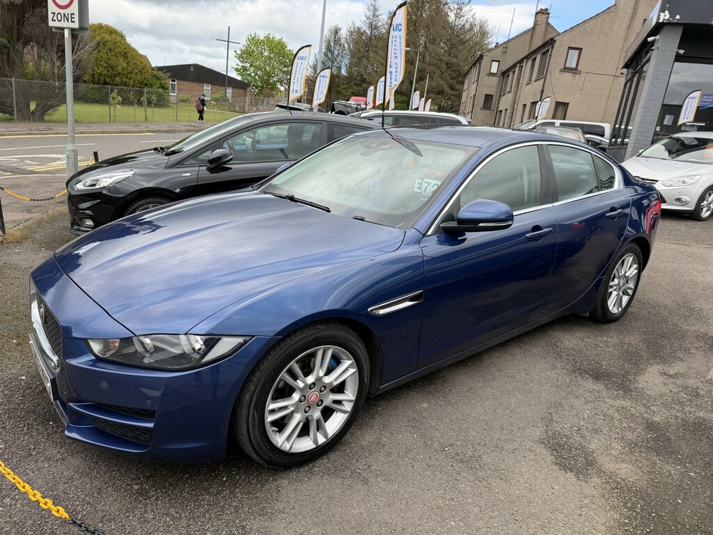 Jaguar XE Saloon 2.0 D Prestige 2015 SN65JGM Blue #4