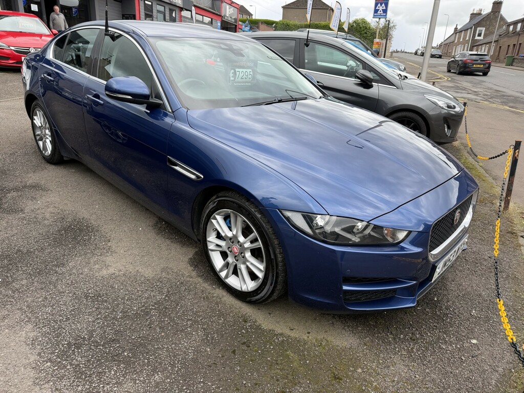 Jaguar XE Saloon 2.0 D Prestige 2015 SN65JGM Blue #2