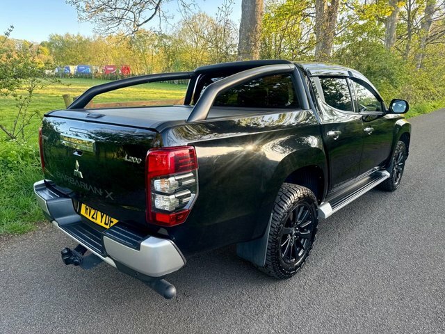 Mitsubishi L200 2.2 Di-d Dc Barbarian X Pickup Double Cab Dies RV21YDF Black #3