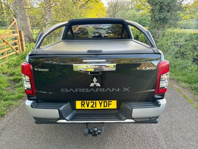 Mitsubishi L200 2.2 Di-d Dc Barbarian X Pickup Double Cab Dies RV21YDF Black #4