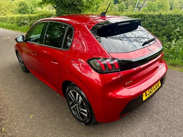 Peugeot 208 1.2 Puretech Allure Hatchback Eu AJ21LGO Red #3