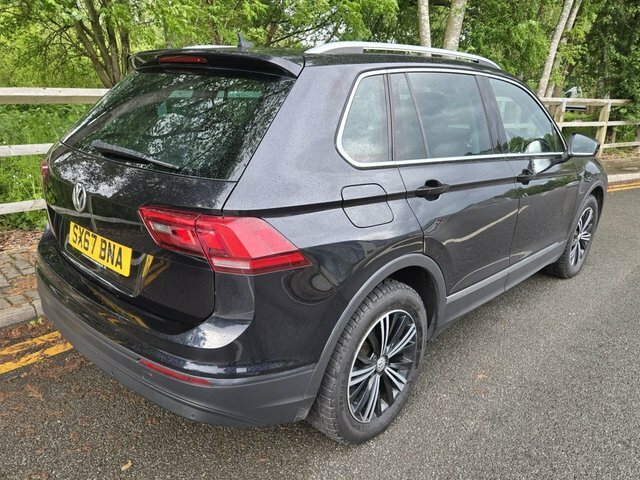 Volkswagen Tiguan 2.0 Tdi Se Navigation Suv 4Motio SX67BNA Black #4