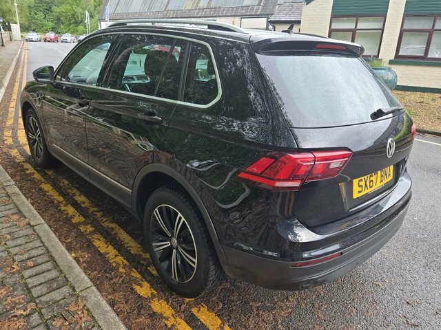 Volkswagen Tiguan 2.0 Tdi Se Navigation Suv 4Motio SX67BNA Black #3