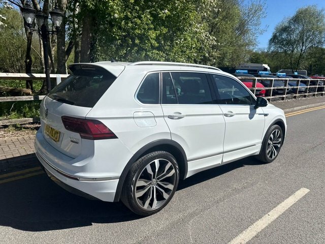 Volkswagen Tiguan 2.0 Tdi R-line Suv 4Motion Euro NL67LYD White #4